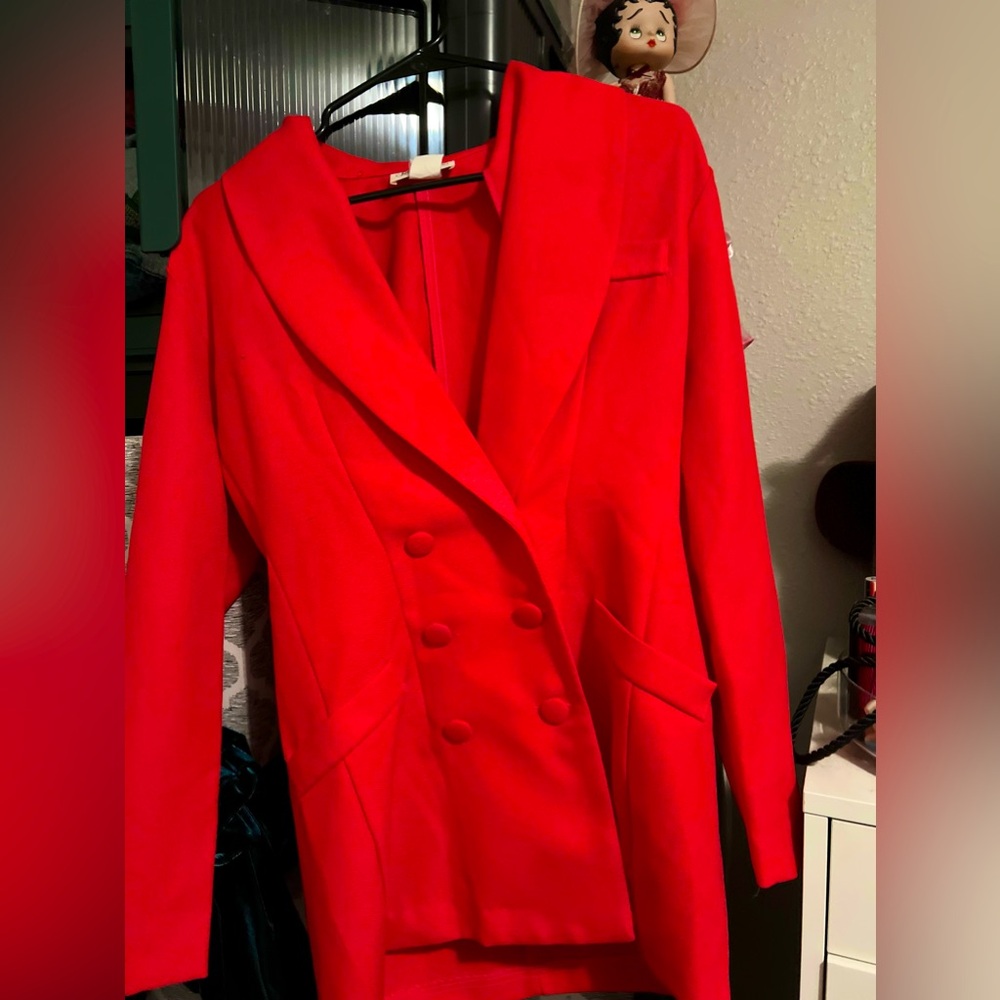 ❤️Red Vintage 2 piece suit :-) classy 🧳